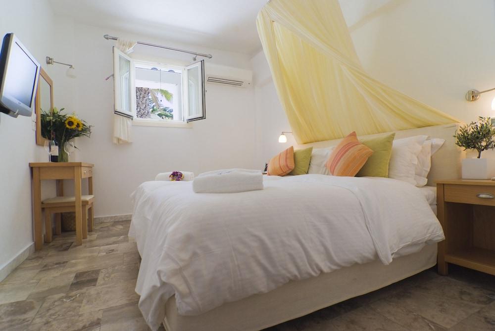 Aparthotel Zephyros Paraga  Zewnętrze zdjęcie